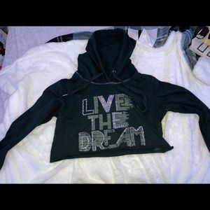 black long sleeve cropped shirt